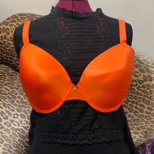 Hollywood Exxtreme Cleavage Full Figure Bra 36F NWT